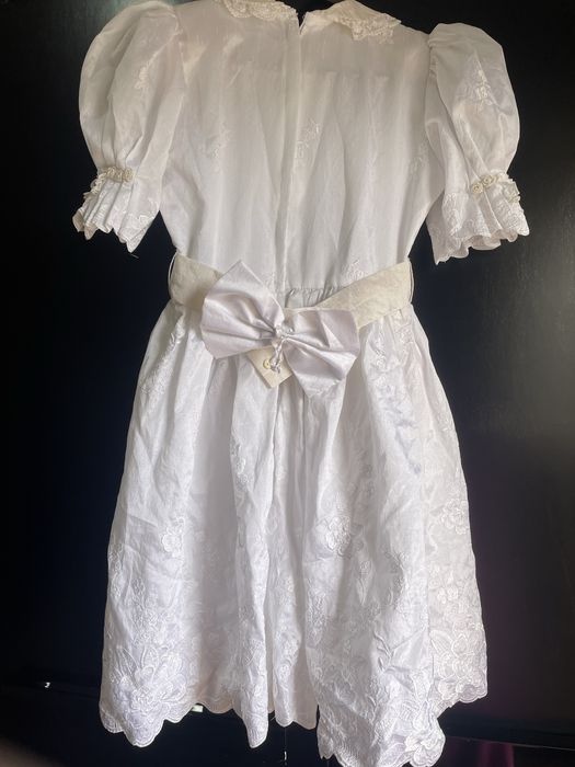 Vestido branco e beje