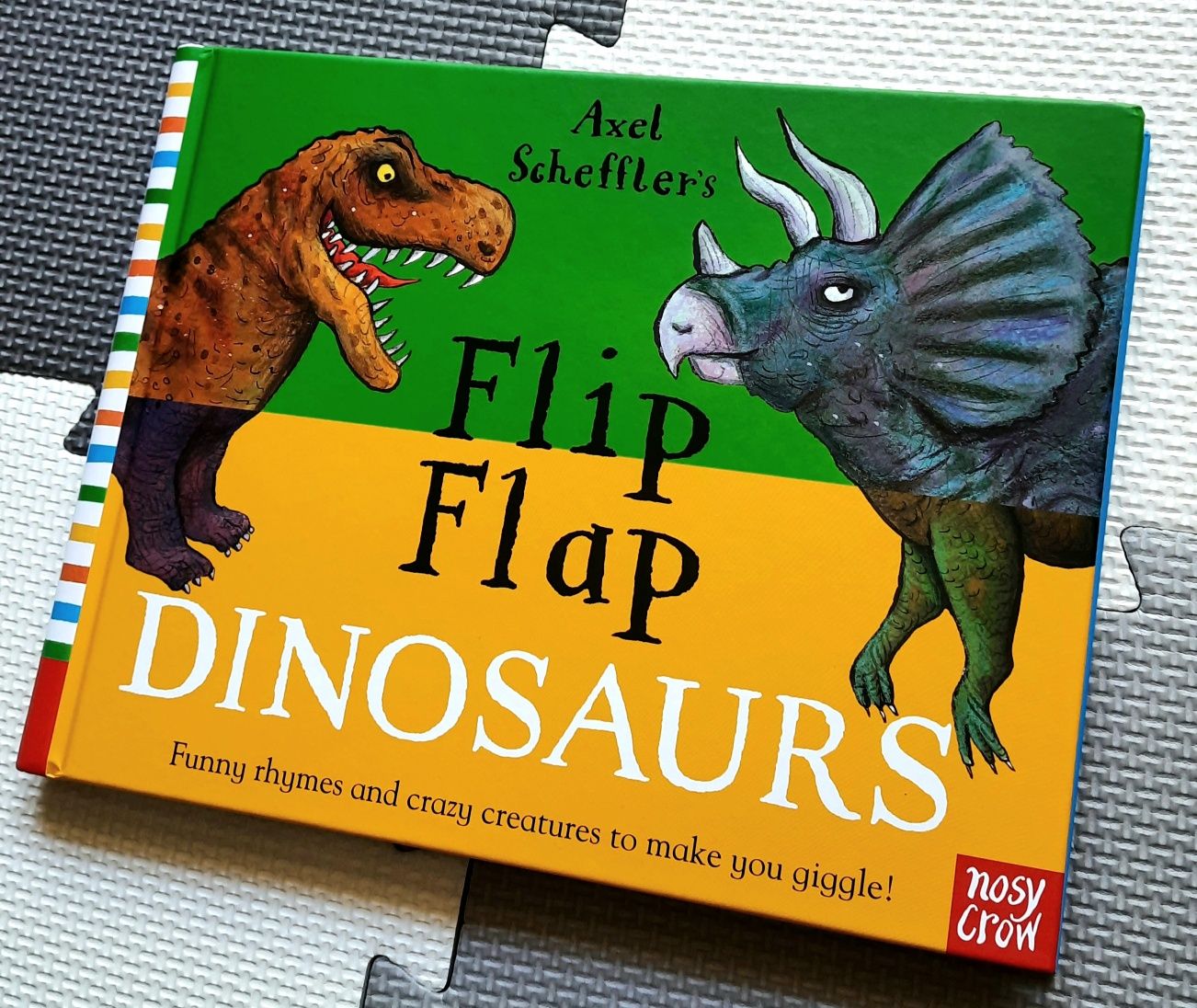 Axel Scheffler's Flip Flap Dinosaurs kreatywna książka po angielsku