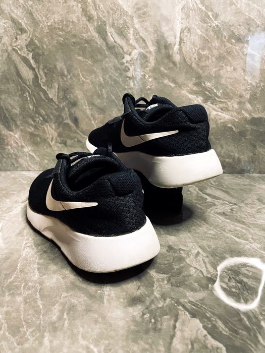 Damskie Czarne Sportowe Buty, Trampki do Biegania «Nike» / Rozmiar: 37