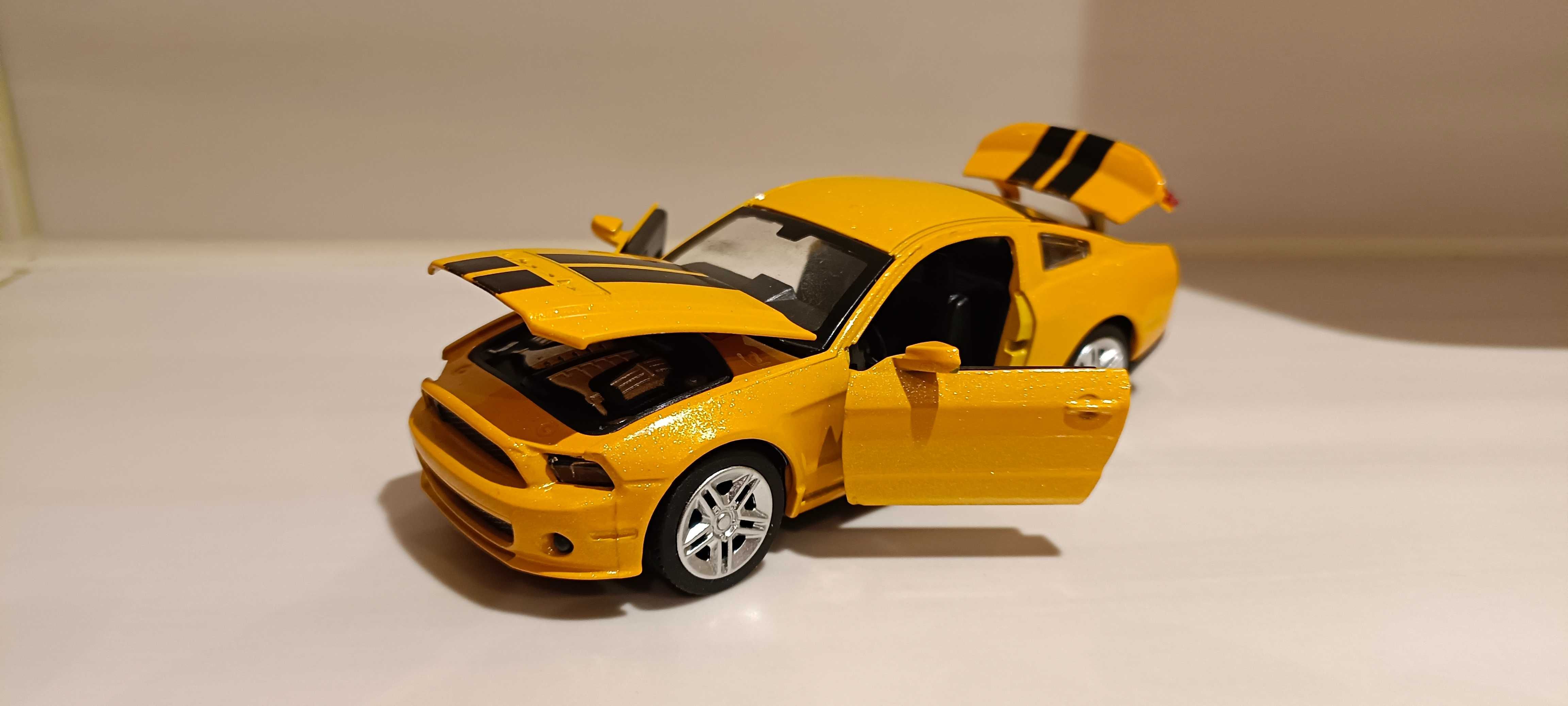 Ford Mustang GT skala 1:36