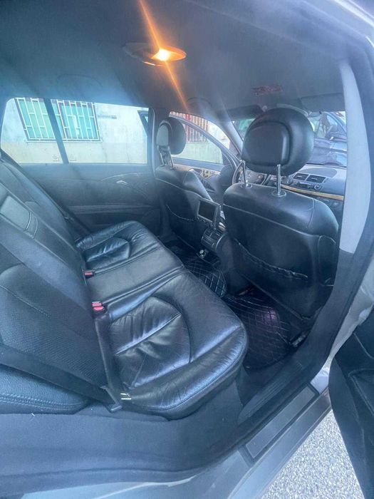 Mercedes  E 220 CDI Station 2007 – Automático – Diesel – 739.000 km