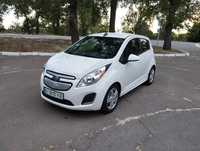 Продам Chevrolet Spark 2016 года в хорошем состояние.