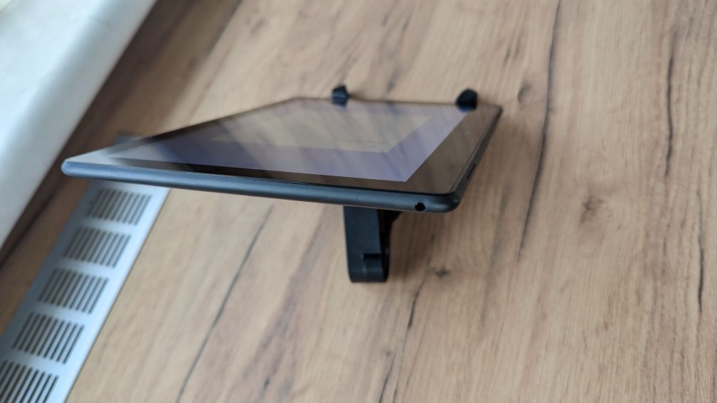 Планшет Lenovo Tab TB-X104L, 2/16 Gb