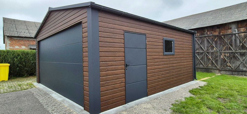 Garaż blaszany , Brama segmentowa , Garaż nowoczesny