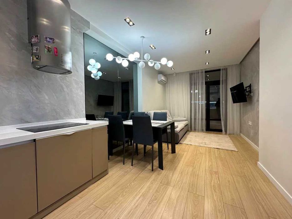 2-кім В. Лобановського пр., 4-Б ЖК Олександрівський Солом'янський р-н