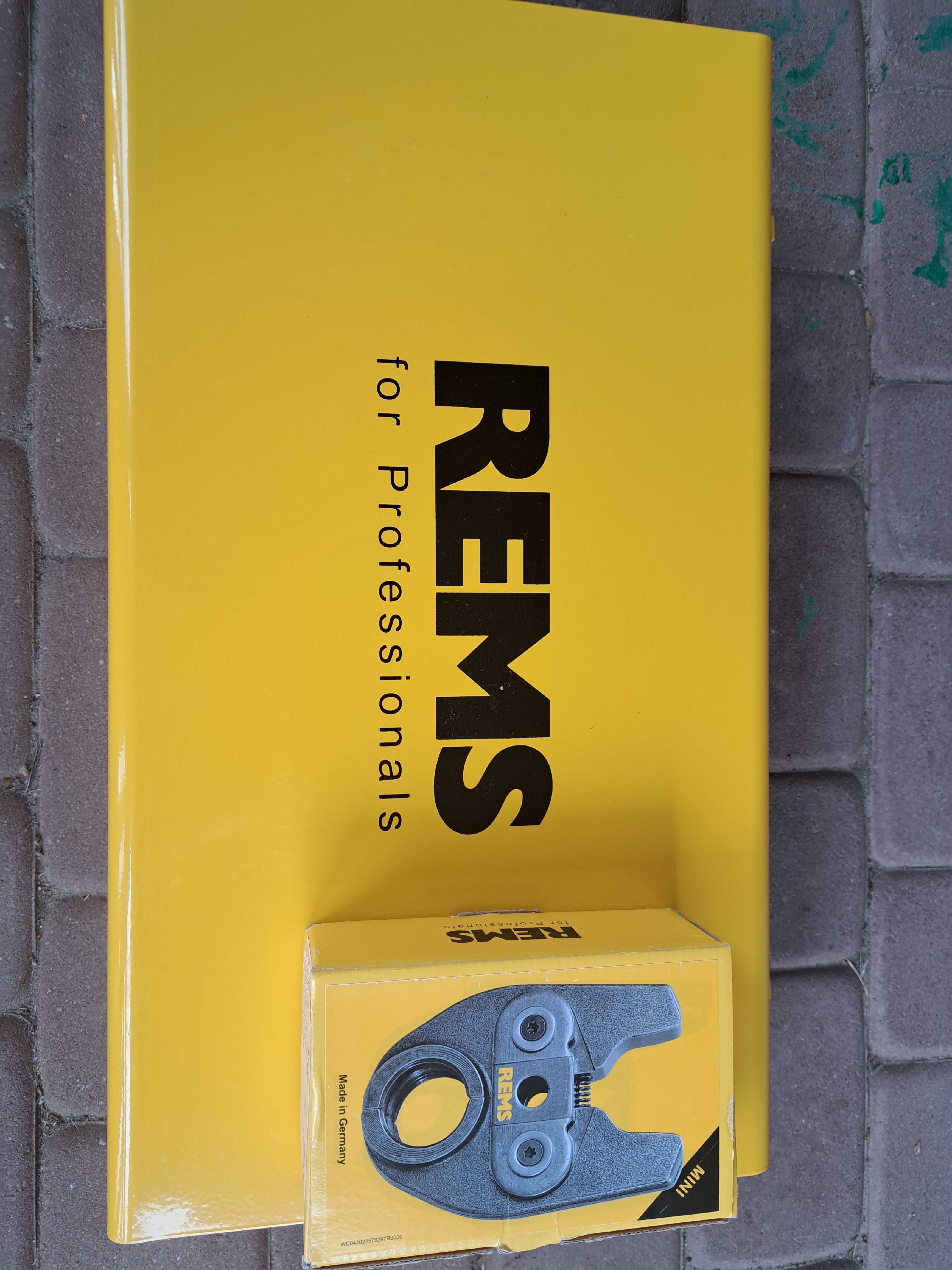 Sprzedam prasę akumulatorową mini REMS ACC 14 V