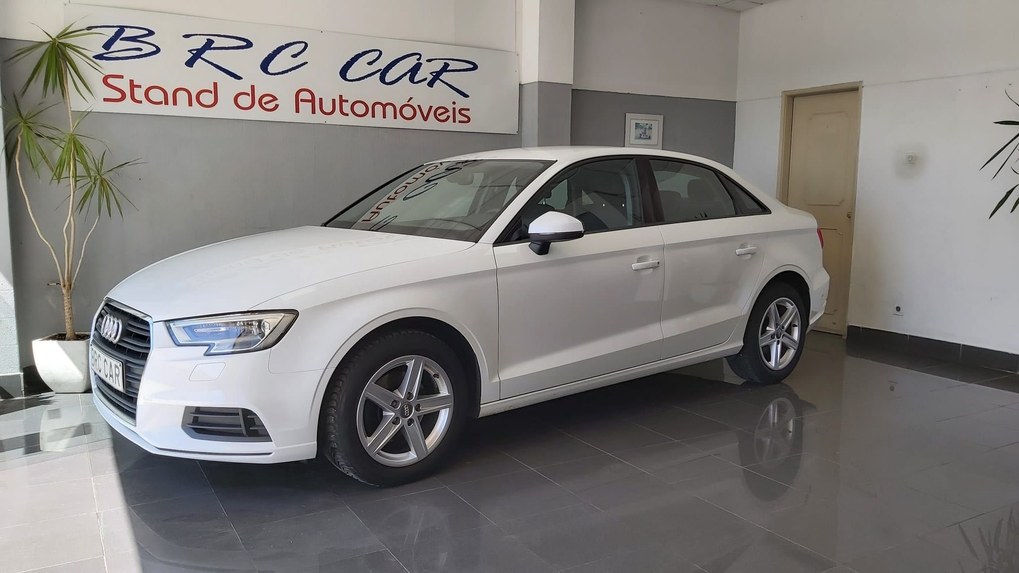 AUDI A3 LIMOUSINE 1.6 TDI