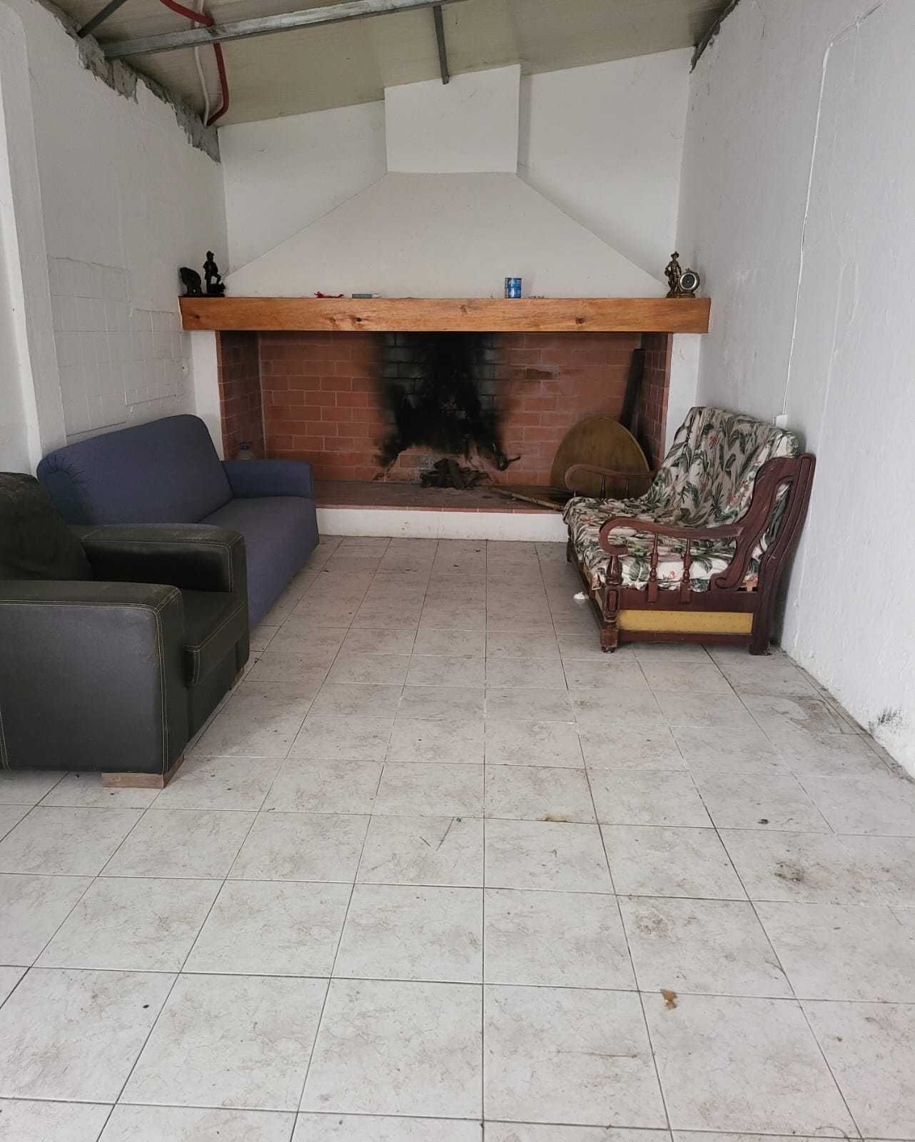 Moradia T5 de 2 Pisos