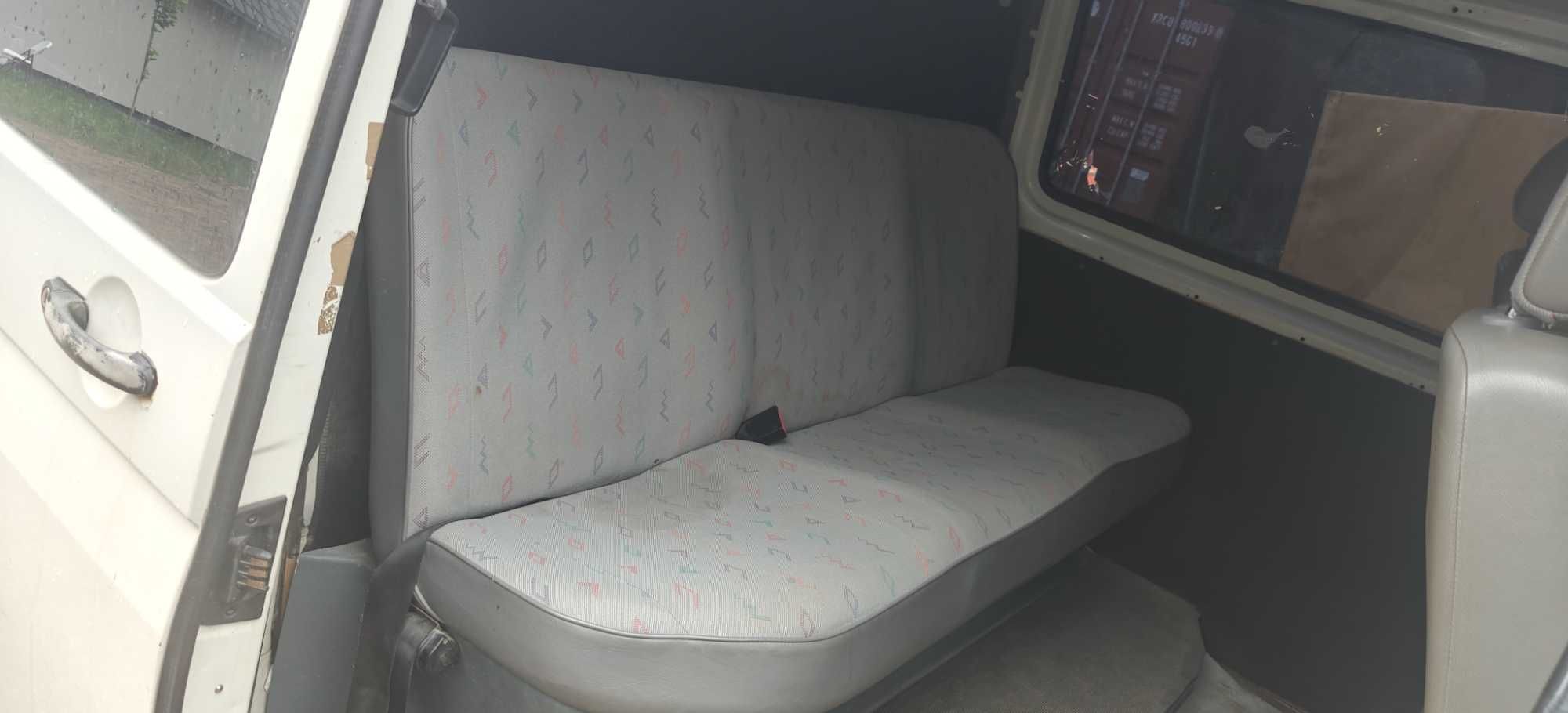 VW transporter 1,9TDI  doka 5 osób