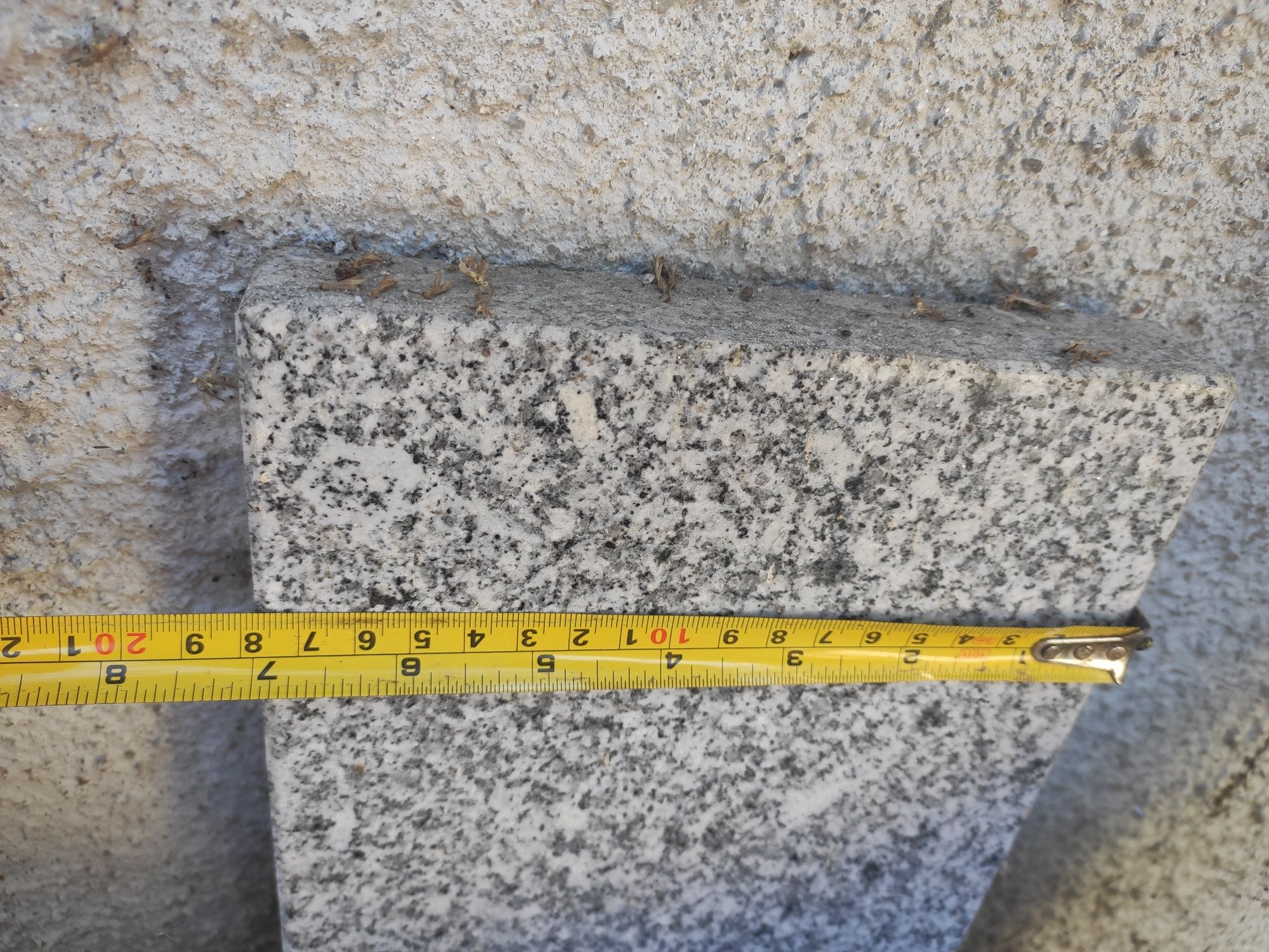 Pedra granito lava-loiça pronta a assentar