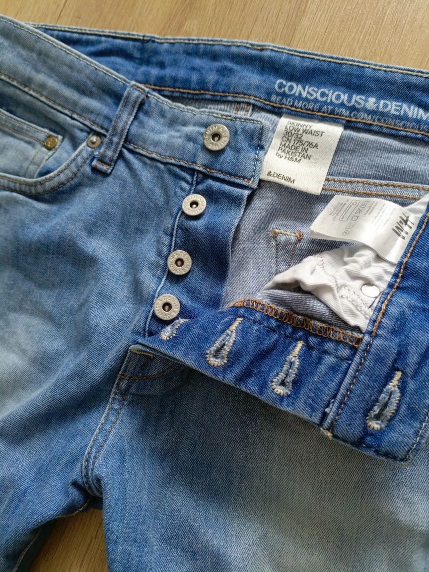 Modne jeansy H&M Skinny Low Waist 30/32 Conscious&Denim katalog 149zł