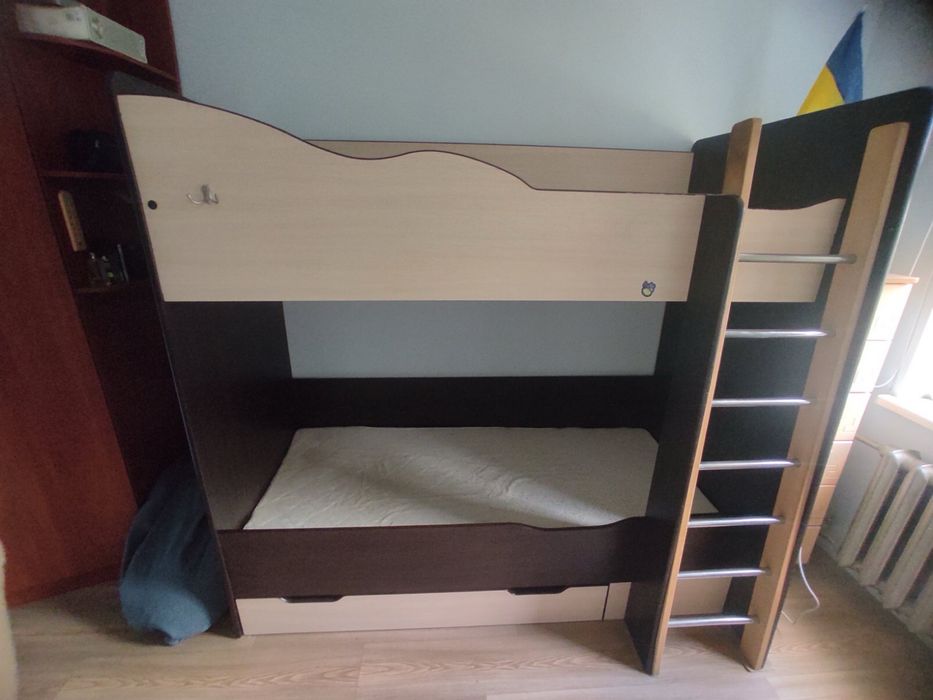 Ліжко двохярусне