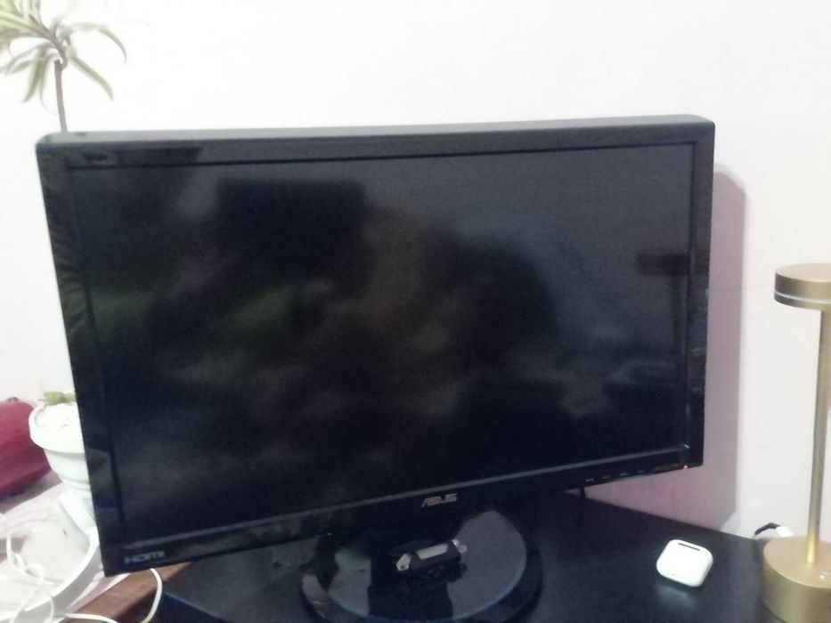 Сиситемний блок . Монітор. Комплектуючі.