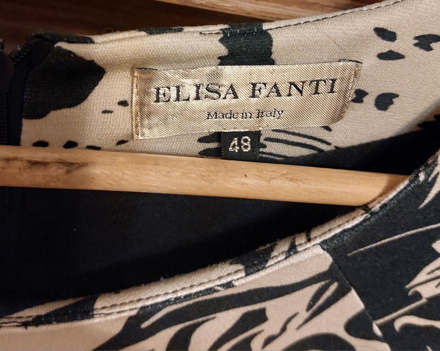 Сукня фірми Elisa Fanti