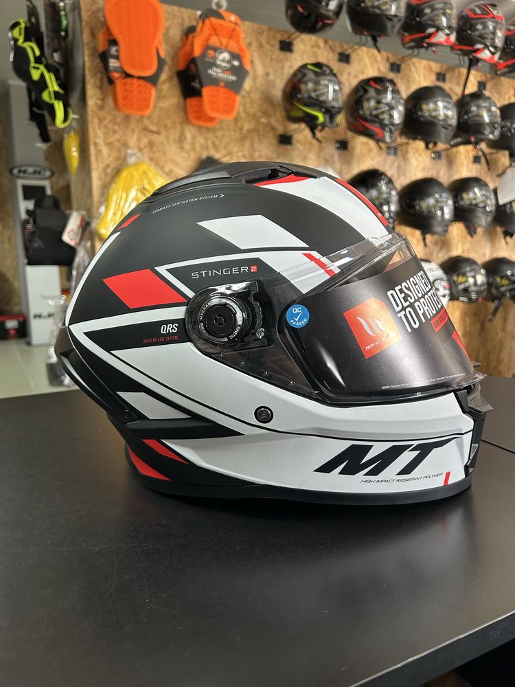 Kask motocyklowy MT Stinger rozmiary L oraz XL