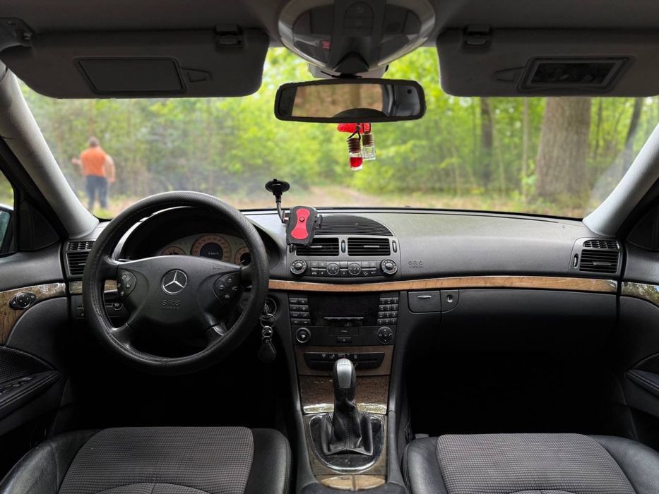 Mercedes-Benz w211 e240 2.6 lpg