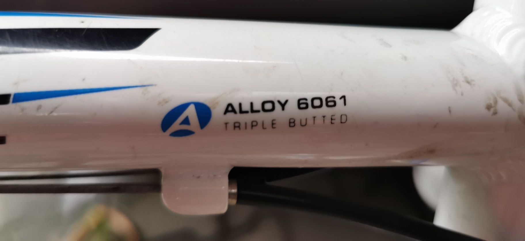Rower dziecięcy author aluminiowa rama dwie przerzutki amortyzator 24"