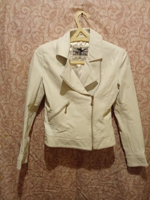 Шкіряні куртки жіночі