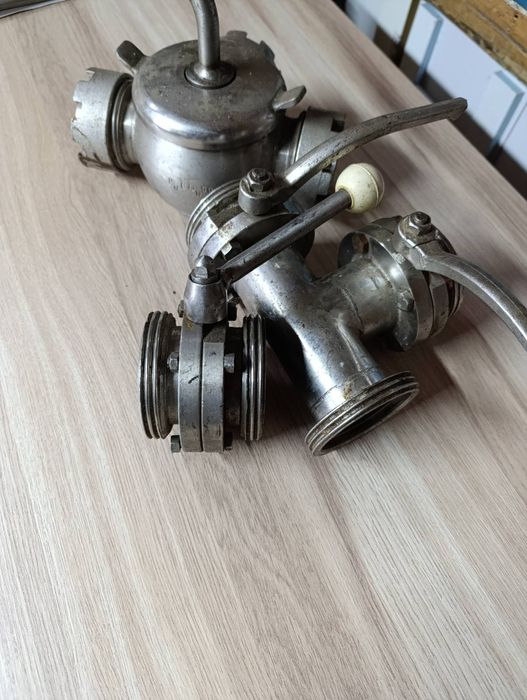 Продам клапани / крани з нержавійки (молочна промисловість, харчове ви