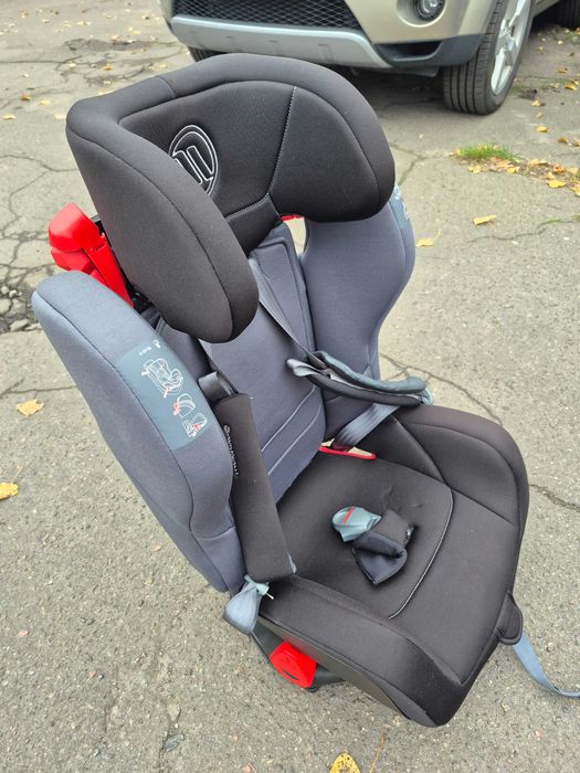 Дитяче автокрісло від 9 до 36 кг