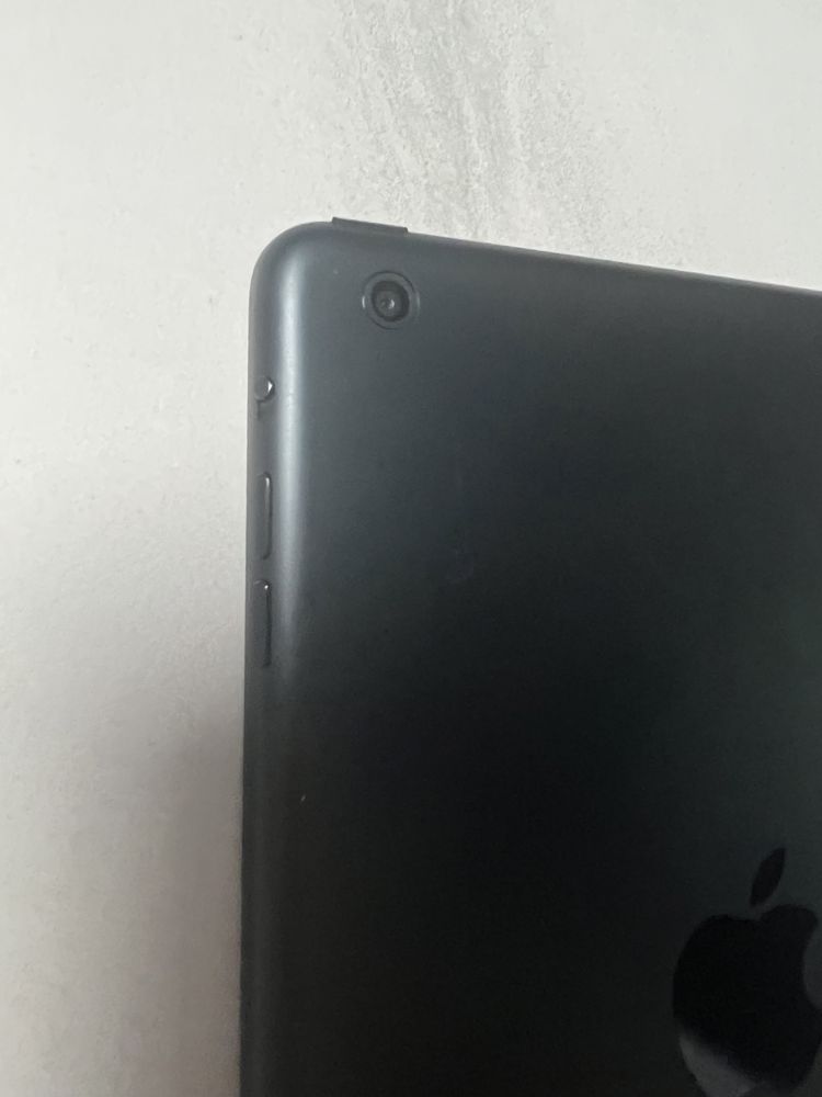 iPad A1432 16 GB bardzo dobry stan + etui gratis