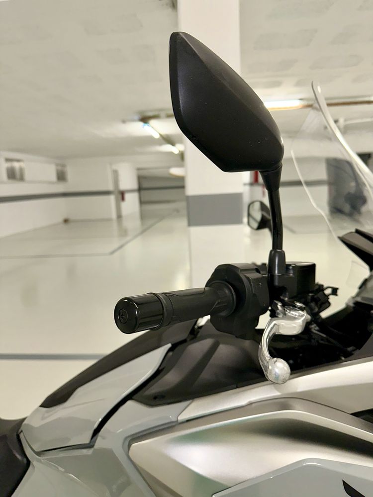 Honda NC 750 X . Manutenção dos 12.000 km realizado; selo pago