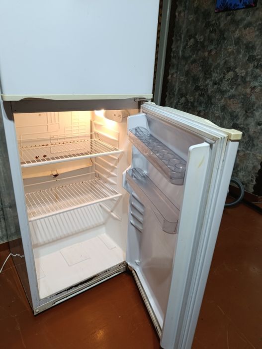 Холодильник "Днепр" 2007 року повністю робочий