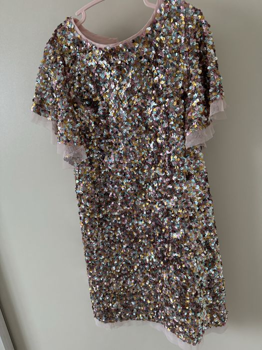 Шикарне плаття на дівчику 8 років