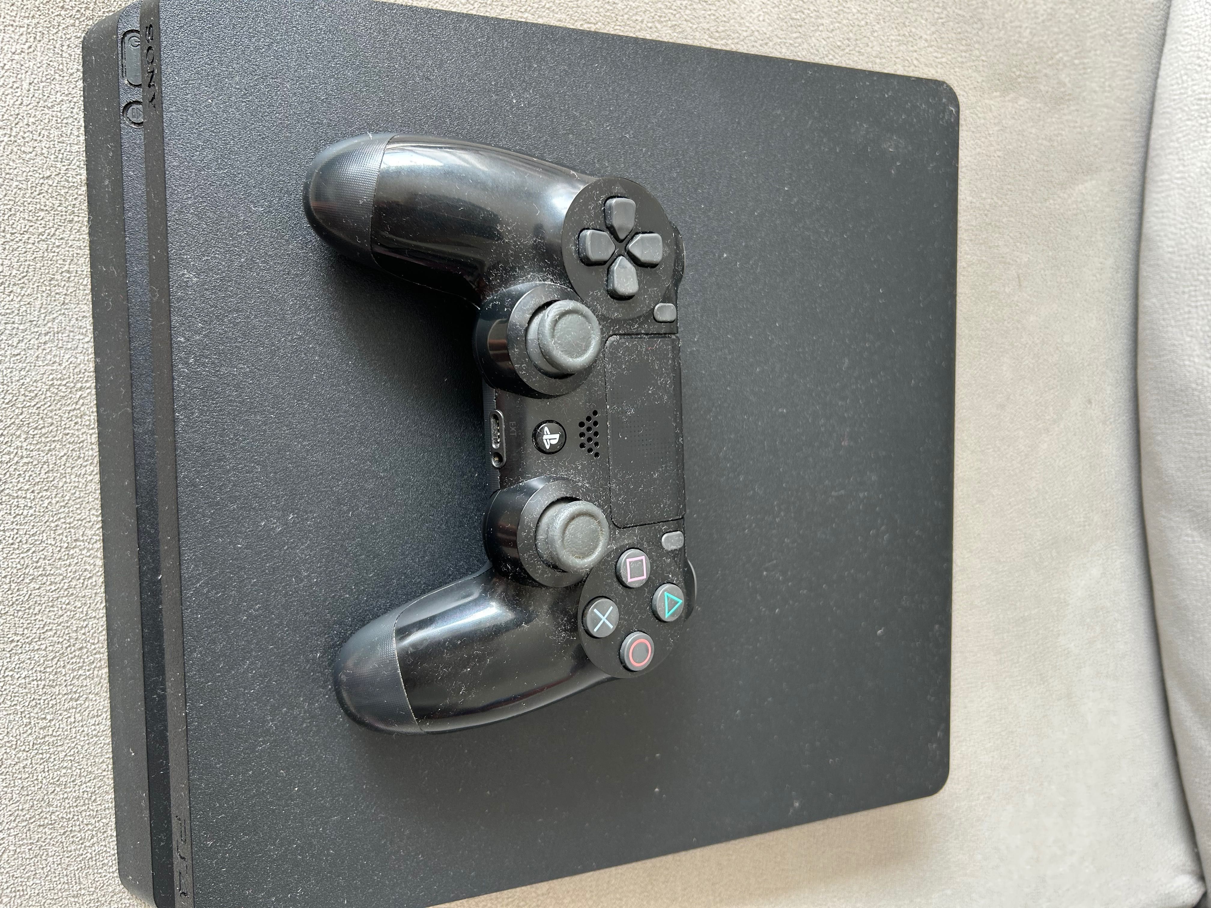 Ps4 + comando e jogos