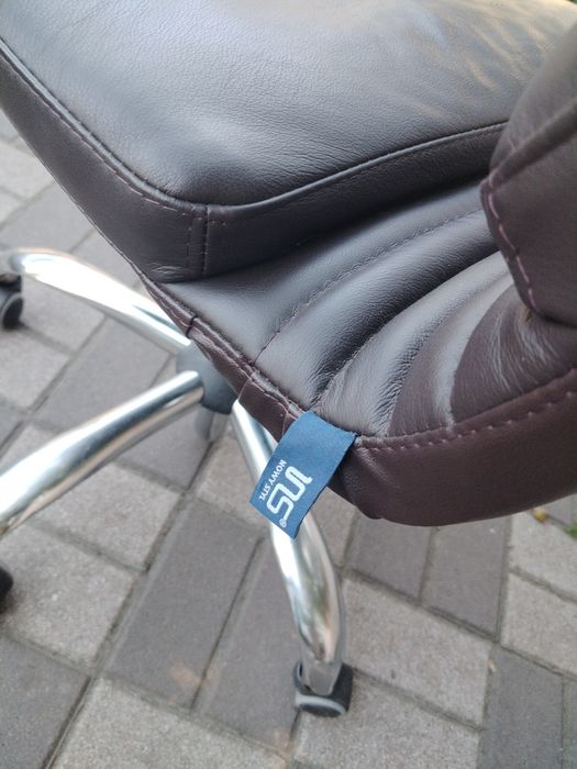 Офісне крісло Nowy Styl