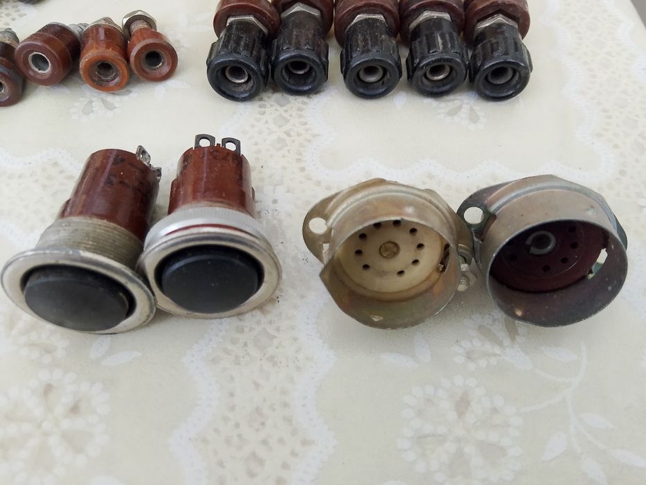 Фонарики, гнезда и другое.