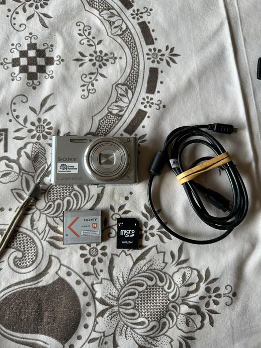 Sony Cybershot DSC-W730