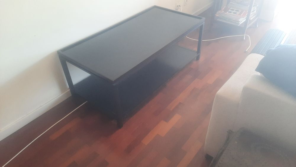 Mesa de sala 65€ e maquina cafe ariete 35€