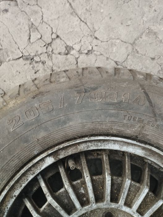 Продам диск с резиной