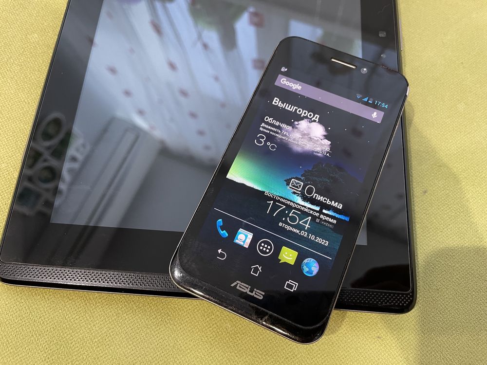 Asus Padfone 2  2-in-1