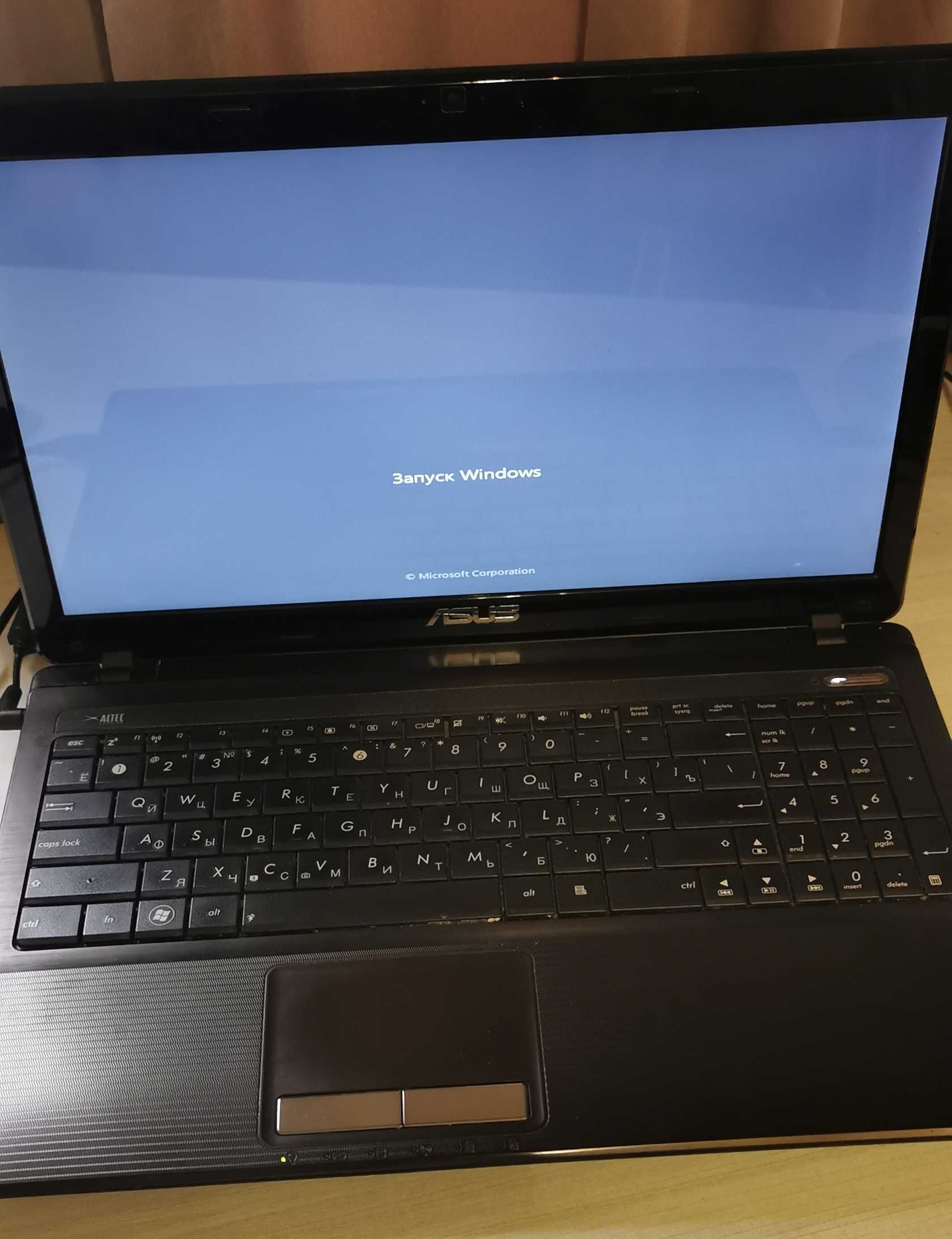 Ноутбук ASUS (8GB ram, 128 gb SSD + 750 HDD)