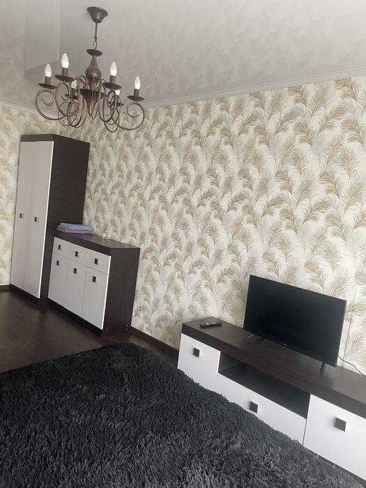 Сдам подобово, почасово 1кім. кв Центральна 90