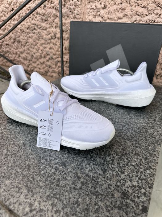 ОРИГІНАЛ Adidas Ultraboost Light Performance GY9350