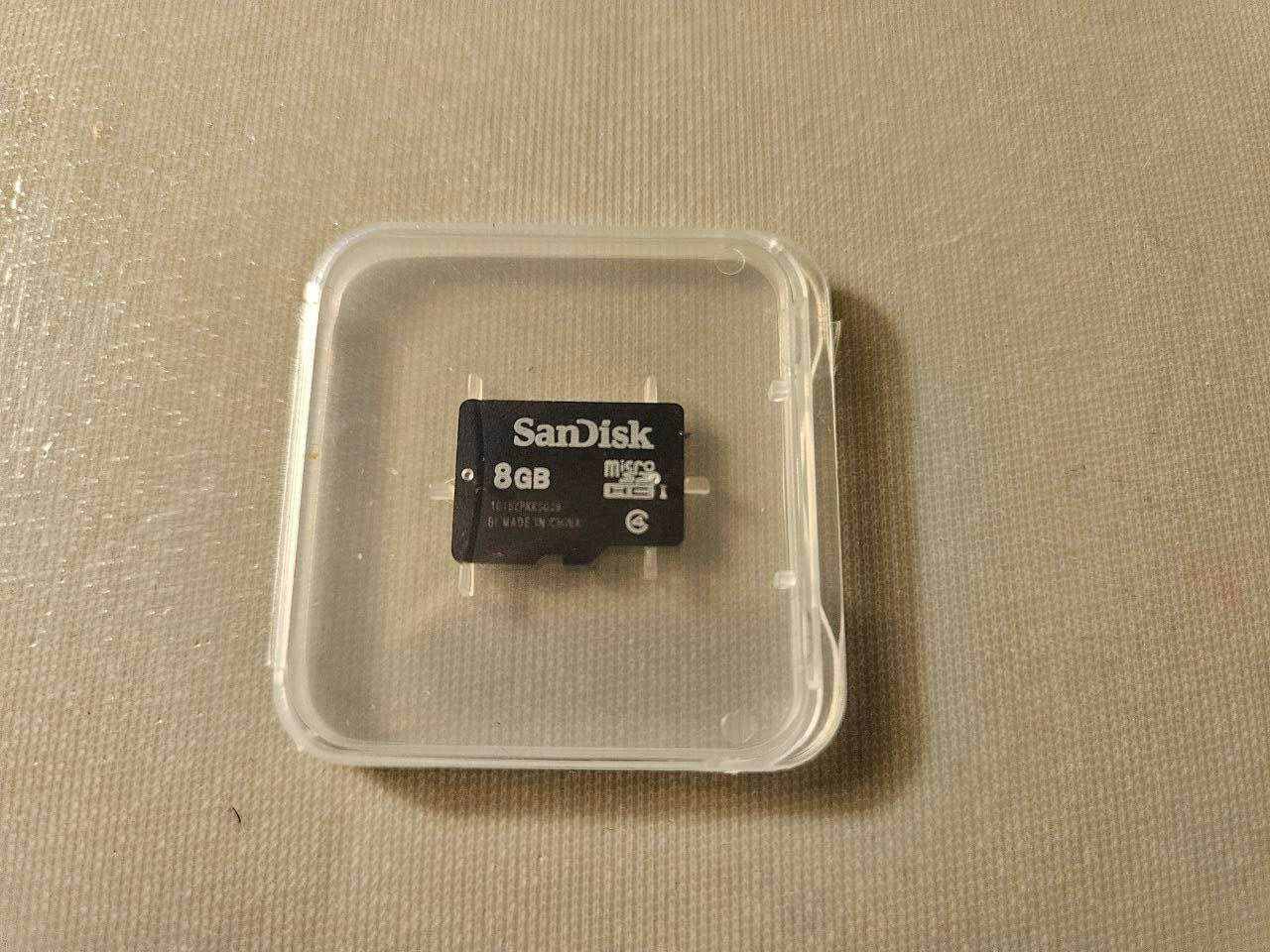 Карта памяти MicroSD (8 Gb)