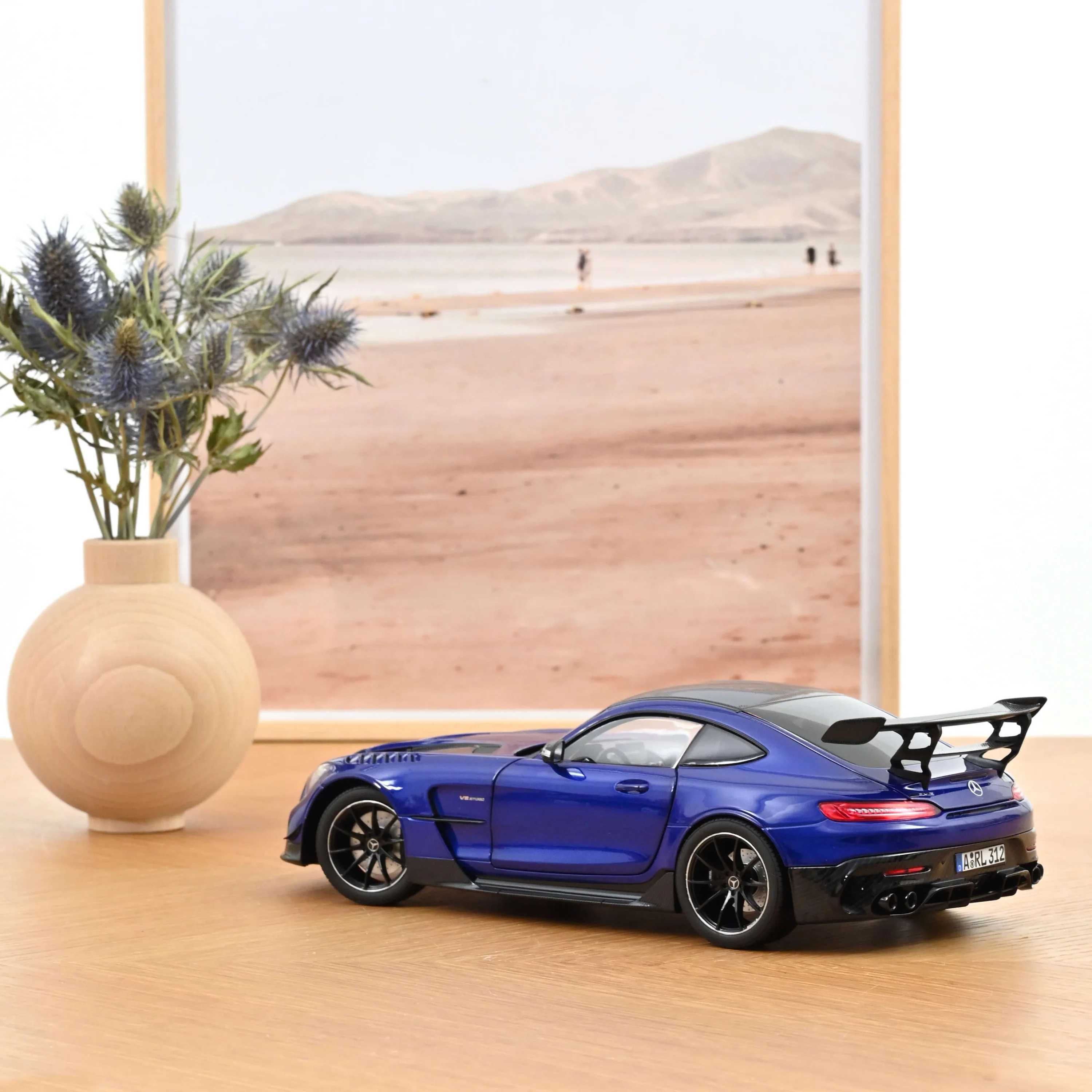 Mercedes-Benz AMG GT Black Series 2021 Blue metallic Norev 1:18