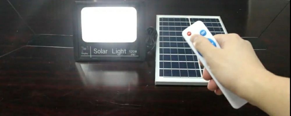 Lampa solarna LED 100w + Pilot – MOCNE OŚWIETLENIE BEZ PRĄDU