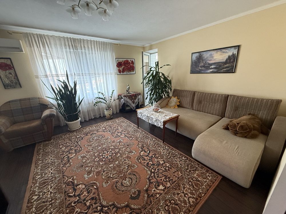 Продаж квартири 2 кім. в центрі по вул. Нова