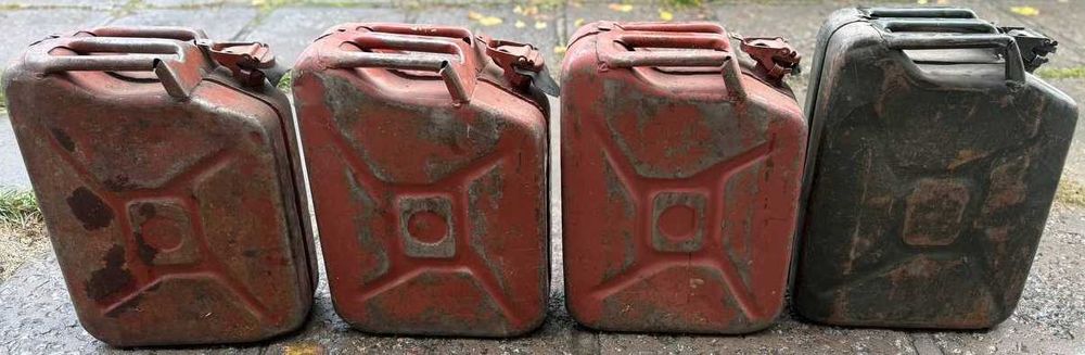 Канистры металлические 20л.