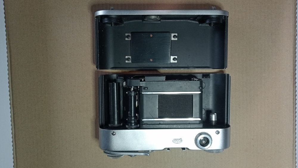 Фотоапарат Фед 3 і Зеніт ЕТ без об'єктивів