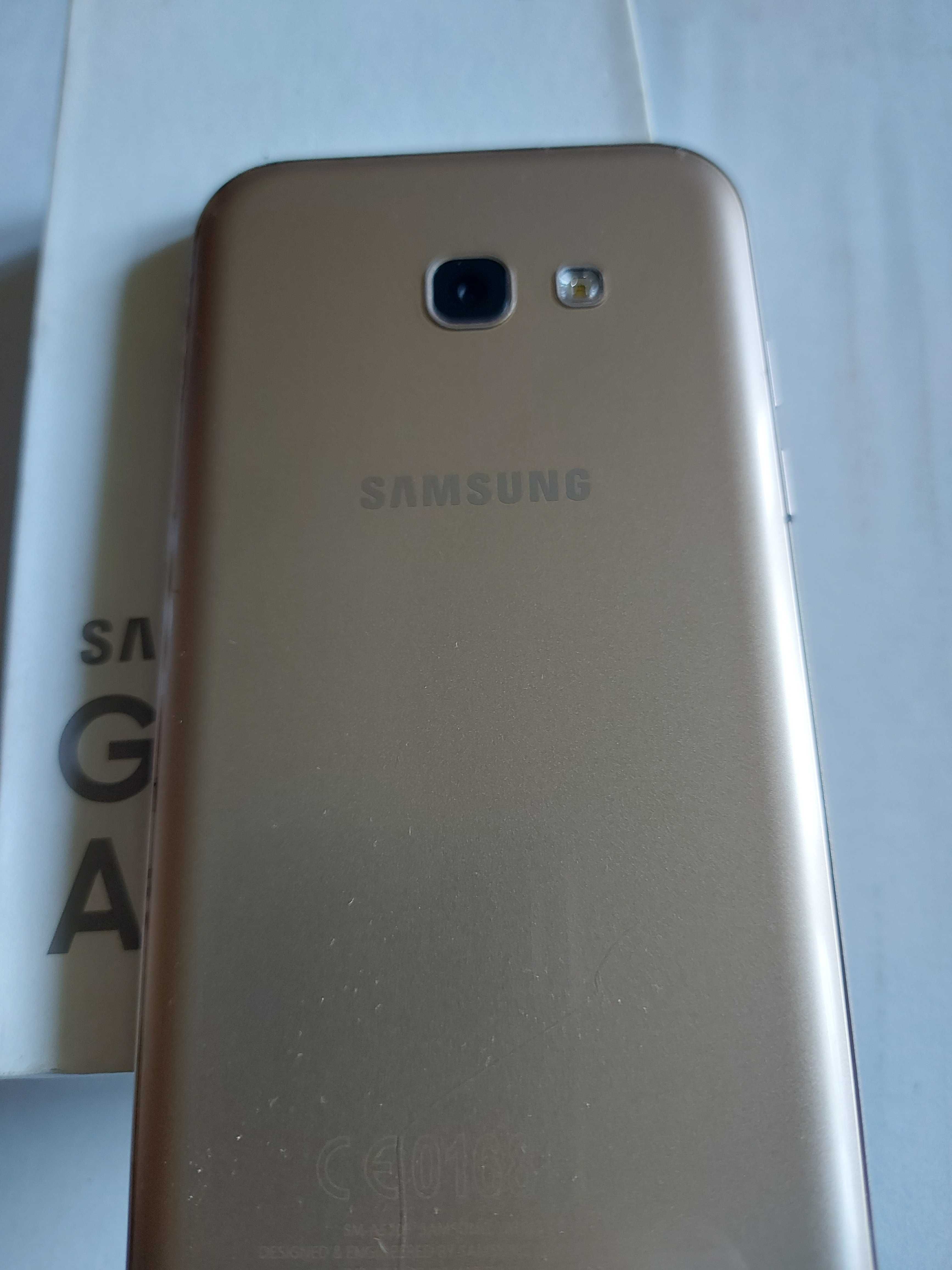 Samsung A5, 2017 złoty. bdb stan.
