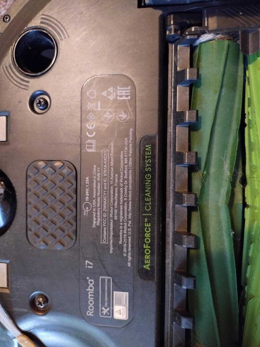 Robot sprzątający iRobot ROOMBA i7 (i7158) stan BARDZO DOBRY!
