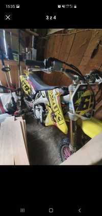 Suzuki rmz 250 4t.