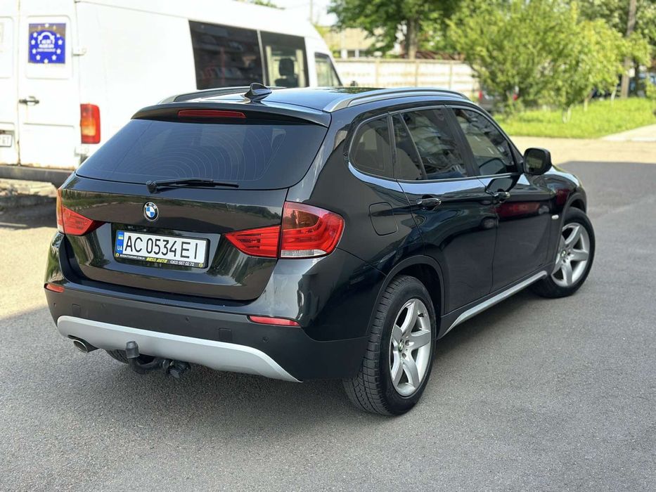 Бмв х1 bmw x1  2011  2.0 дизель автомат