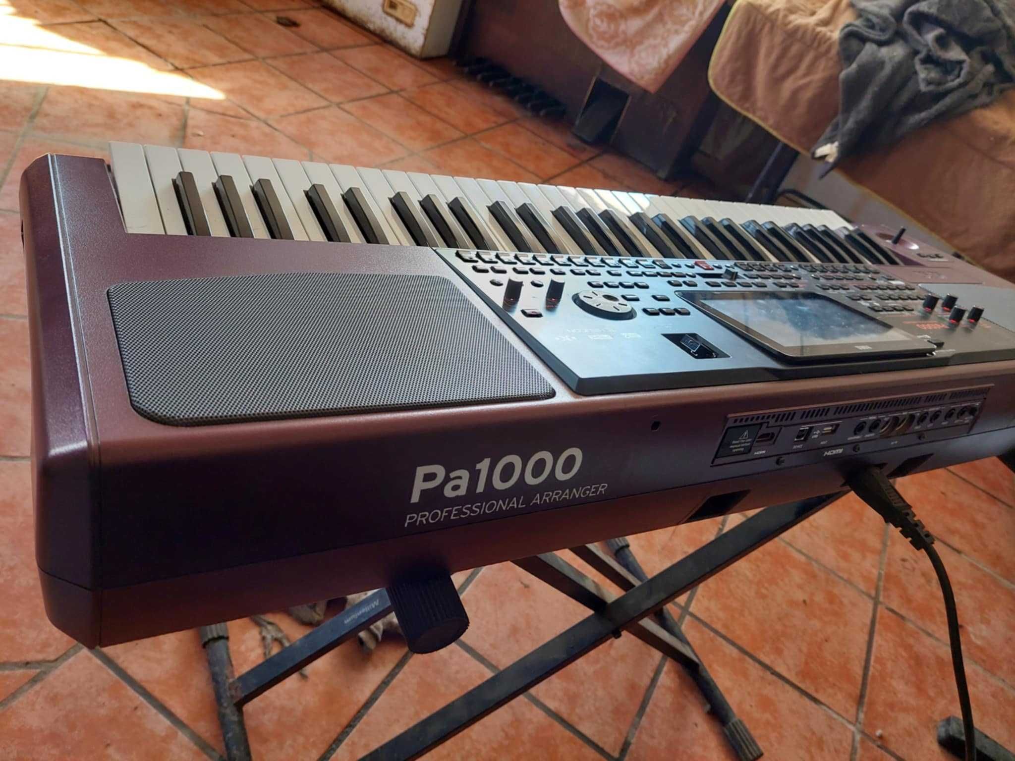 Korg PA 1000 Sem qualquer marca de uso
