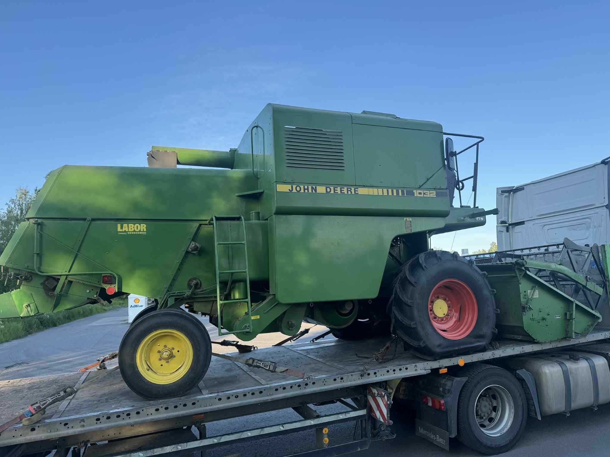 Kombajn Zbożowy John Deere 1032 Sieczkarnia Idealny Stan Sprowadzony